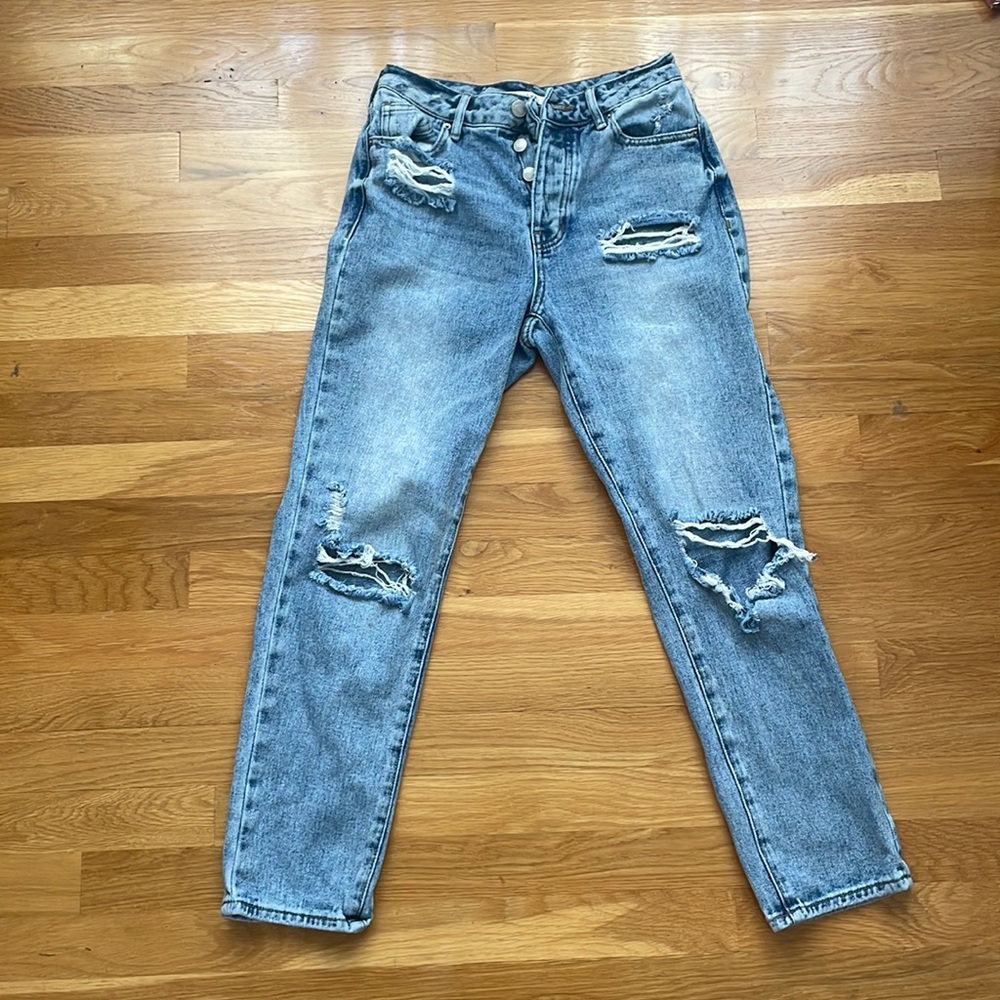 pacsun light blue mom jeans.